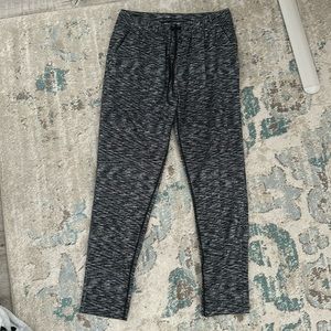 Lululemon black and white joggers